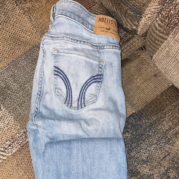 Women’s Hollister Jeans - Picture 1 of 1